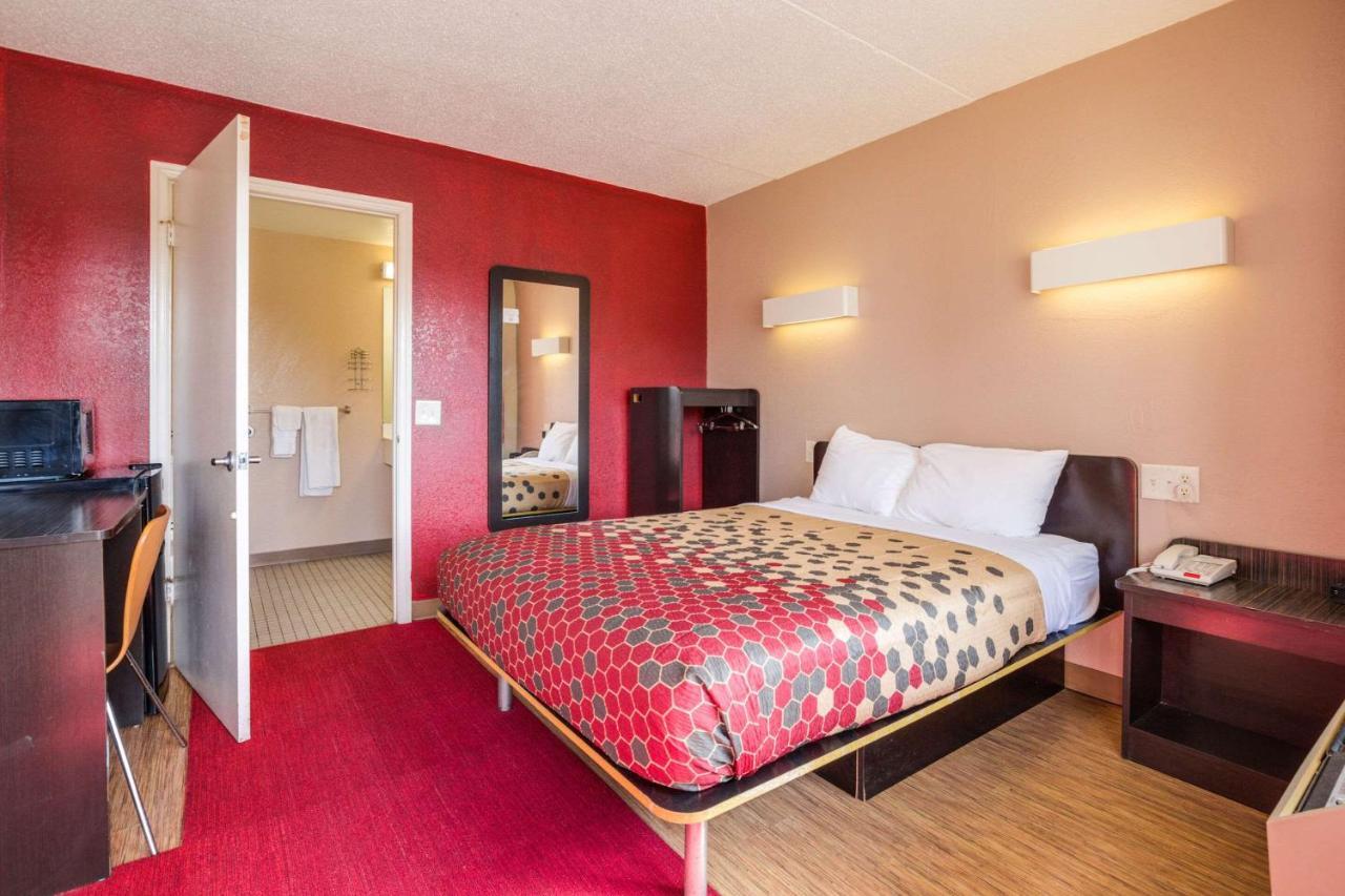 טרה הוט Econo Lodge Inn & Suites מראה חיצוני תמונה