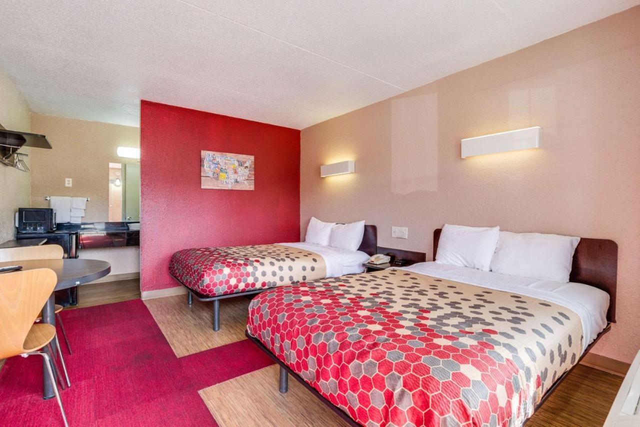 טרה הוט Econo Lodge Inn & Suites מראה חיצוני תמונה